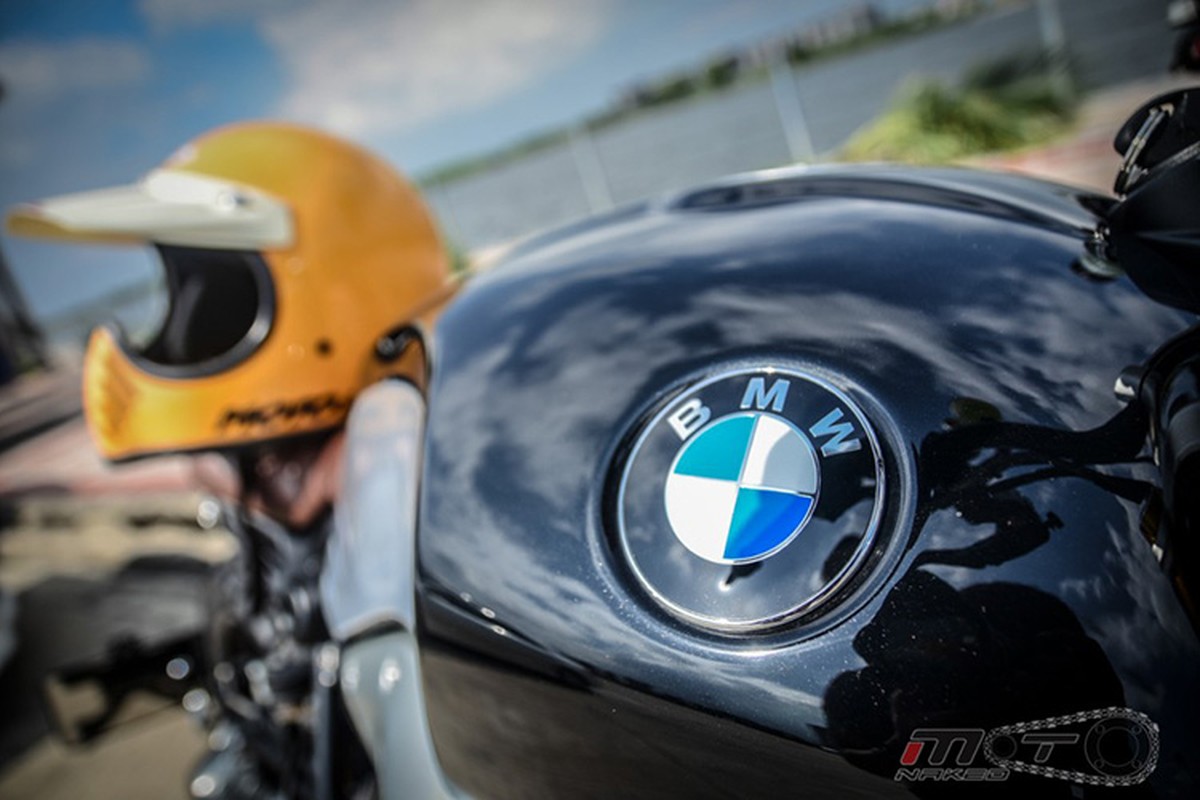 BMW R Nine T phien ban do Tracker 